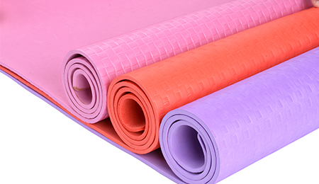 Γιατί τα TPE Yoga Mats κερδίζουν δημοτικότητα; Μια ανάλυση των πλεονεκτημάτων τους | Κορυφαίος κατασκευαστής TPE